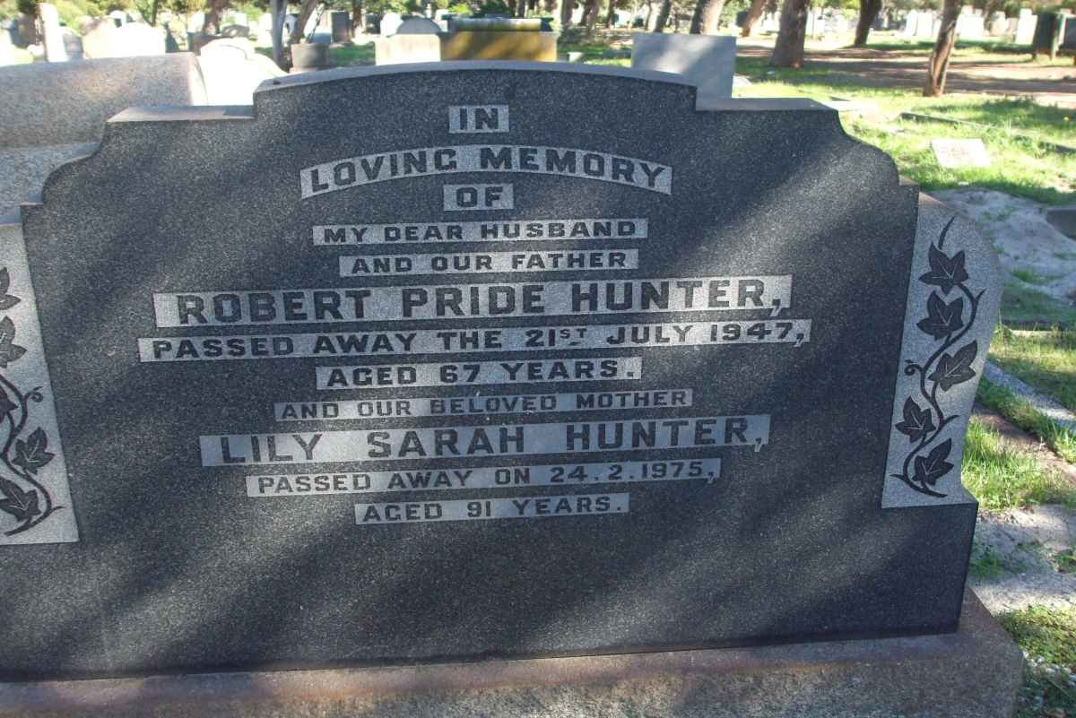 HUNTER Robert Pride -1947 &amp; Lily Sarah -1975
