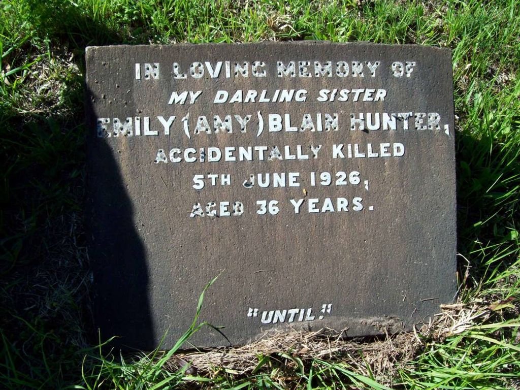 HUNTER Emily Blain -1926