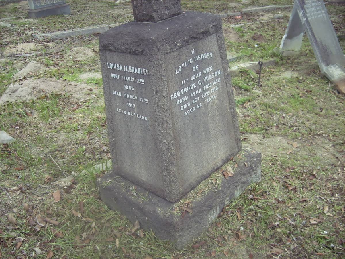 HUDSON Gertrude C. 1876-1918 :: BRADLEY Louisa M. 1855-1917
