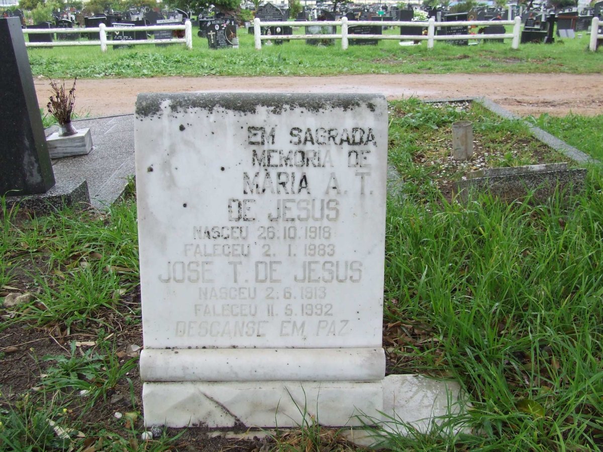 JESUS Jose T., de 1913-1992 &amp; Maria A.T. 1918-1983