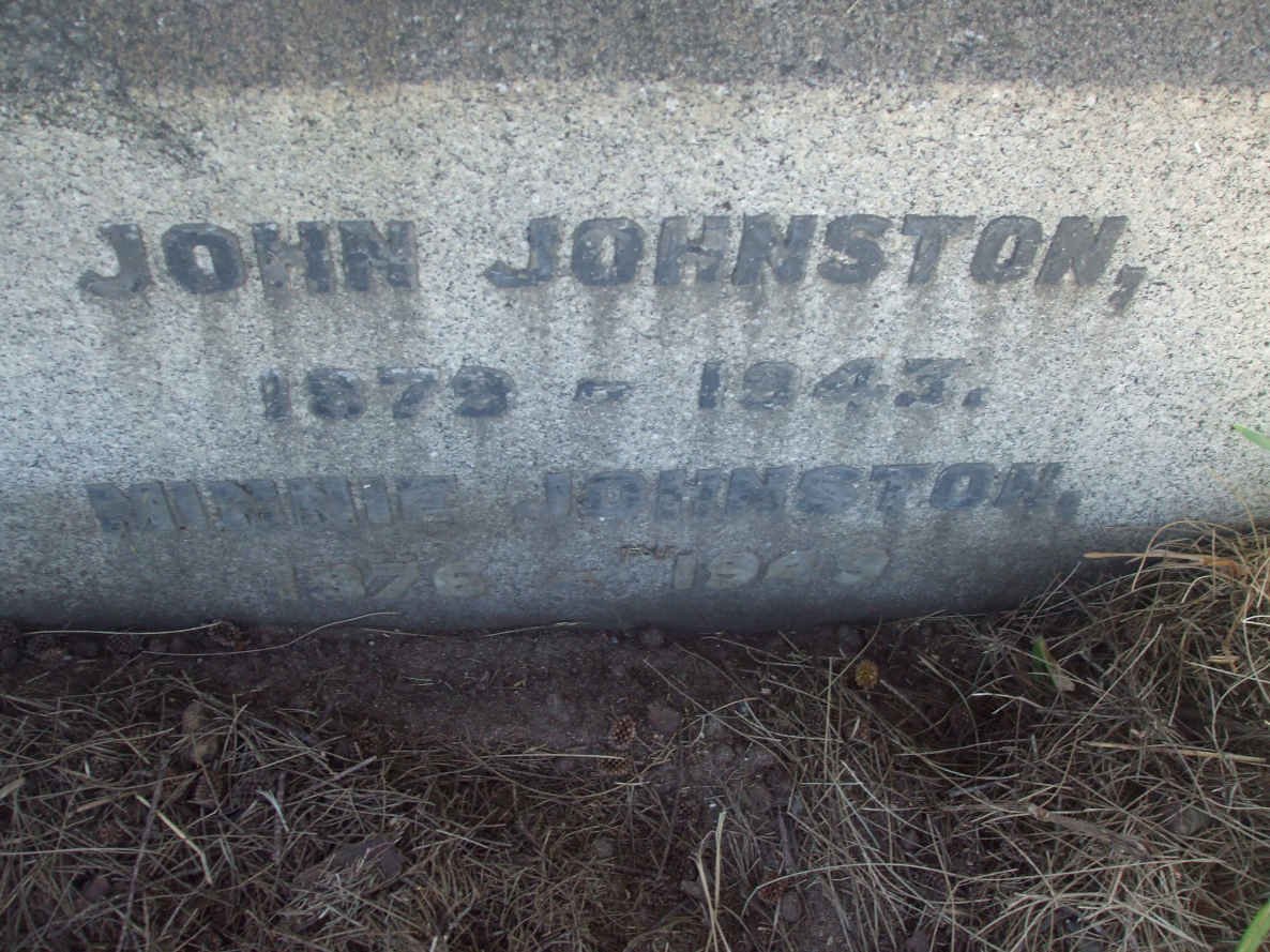 JOHNSTON John 187?-1943 &amp; Minnie 1876-194?