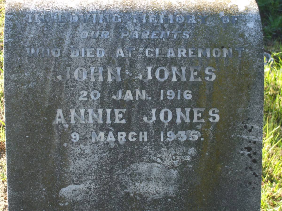JONES John -1916 &amp; Annie -1935