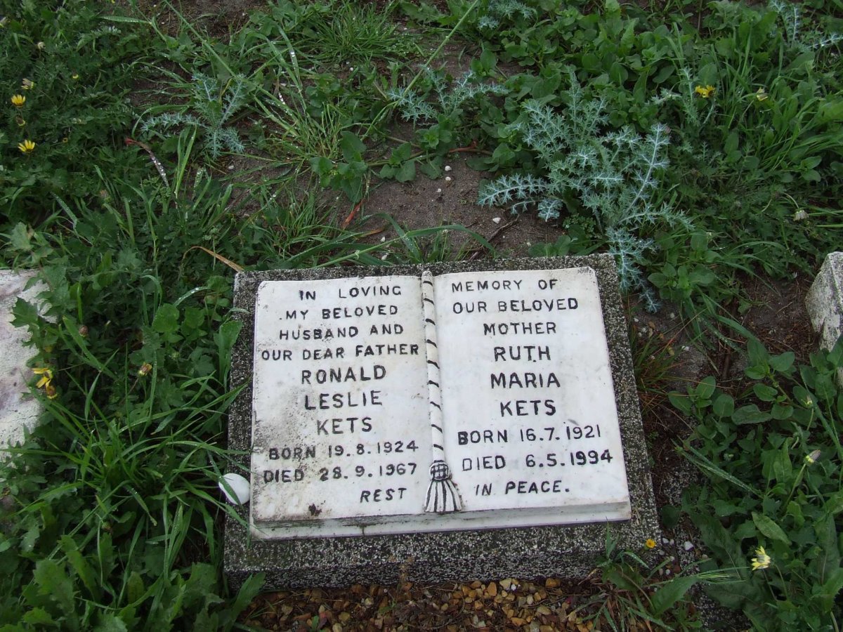 KETS Ronald Leslie 1924-1967 &amp; Ruth Maria 1921-1994