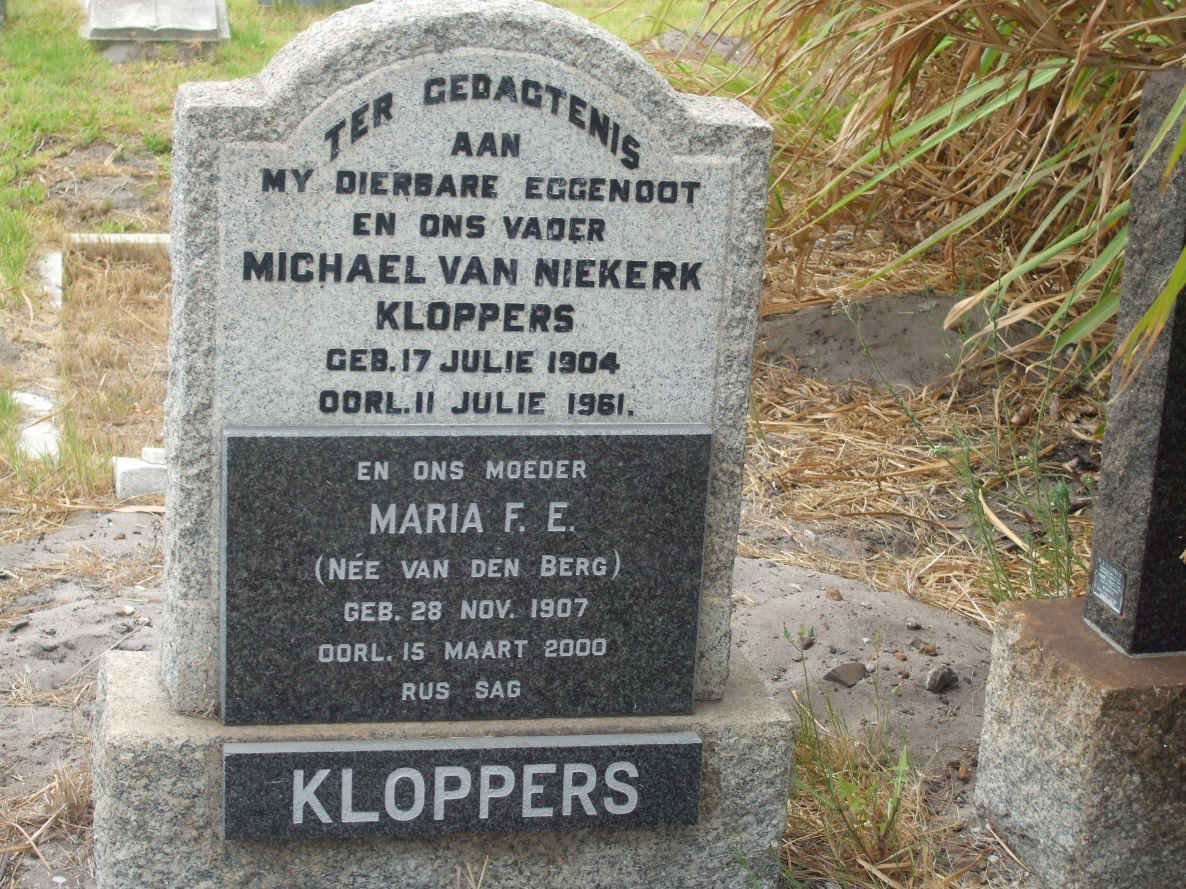 KLOPPERS  Michael van Niekerk 1904-1961 &amp; Maria F.E. VAN DEN BERG 1907-2000
