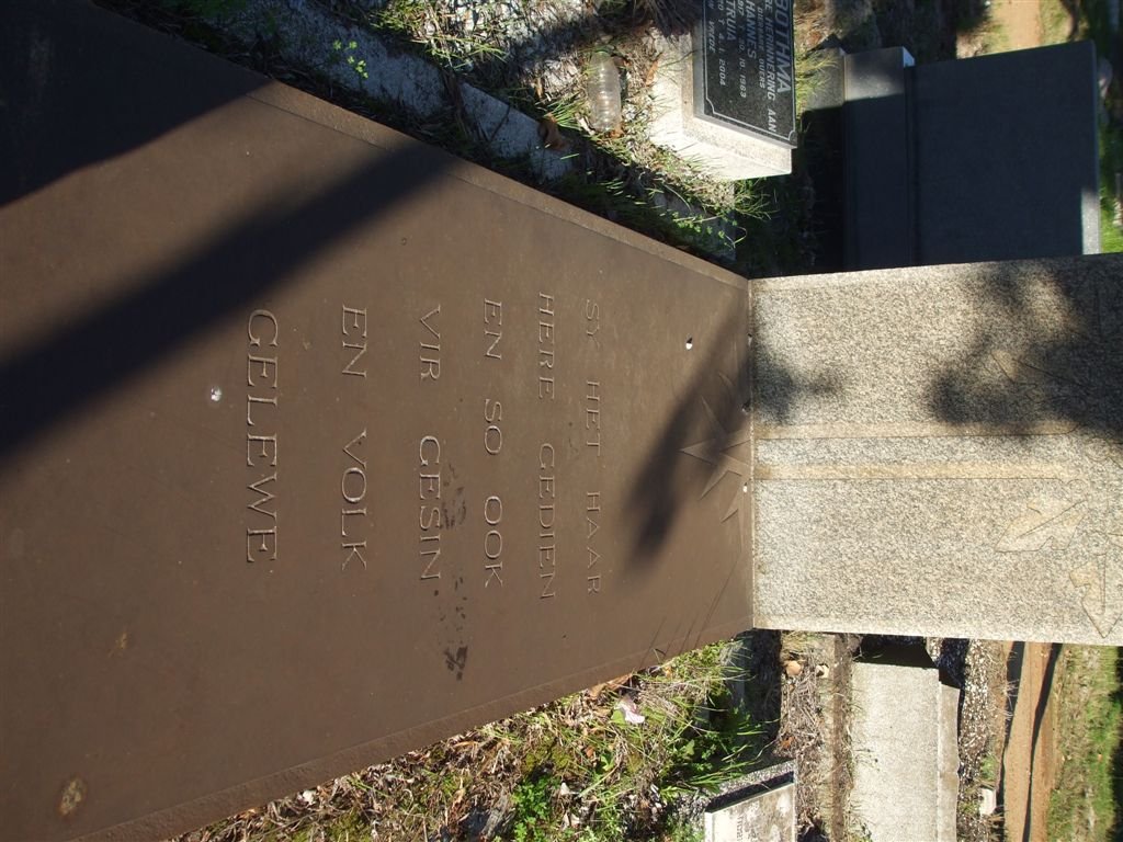 LOUW Helena nee VAN NIEKERK 19nn-nn