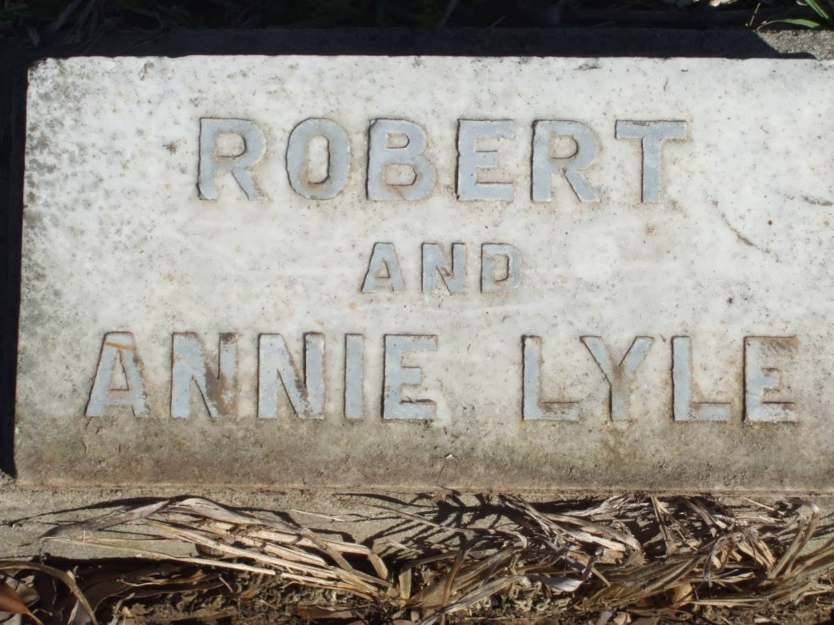 LYLE Robert &amp; Annie