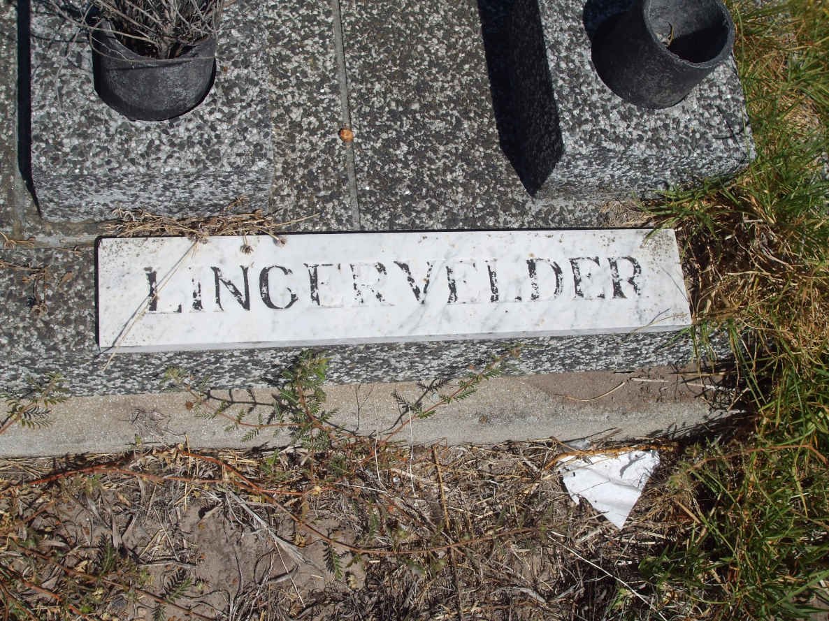 LINGERVELDER :: RADEMAN :: ESTERHUIZEN