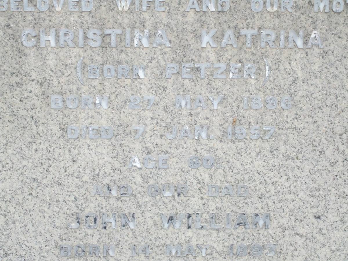 LUNDBERG John William 1895-1961 &amp; Christina Katrina PETZER 1896-1957