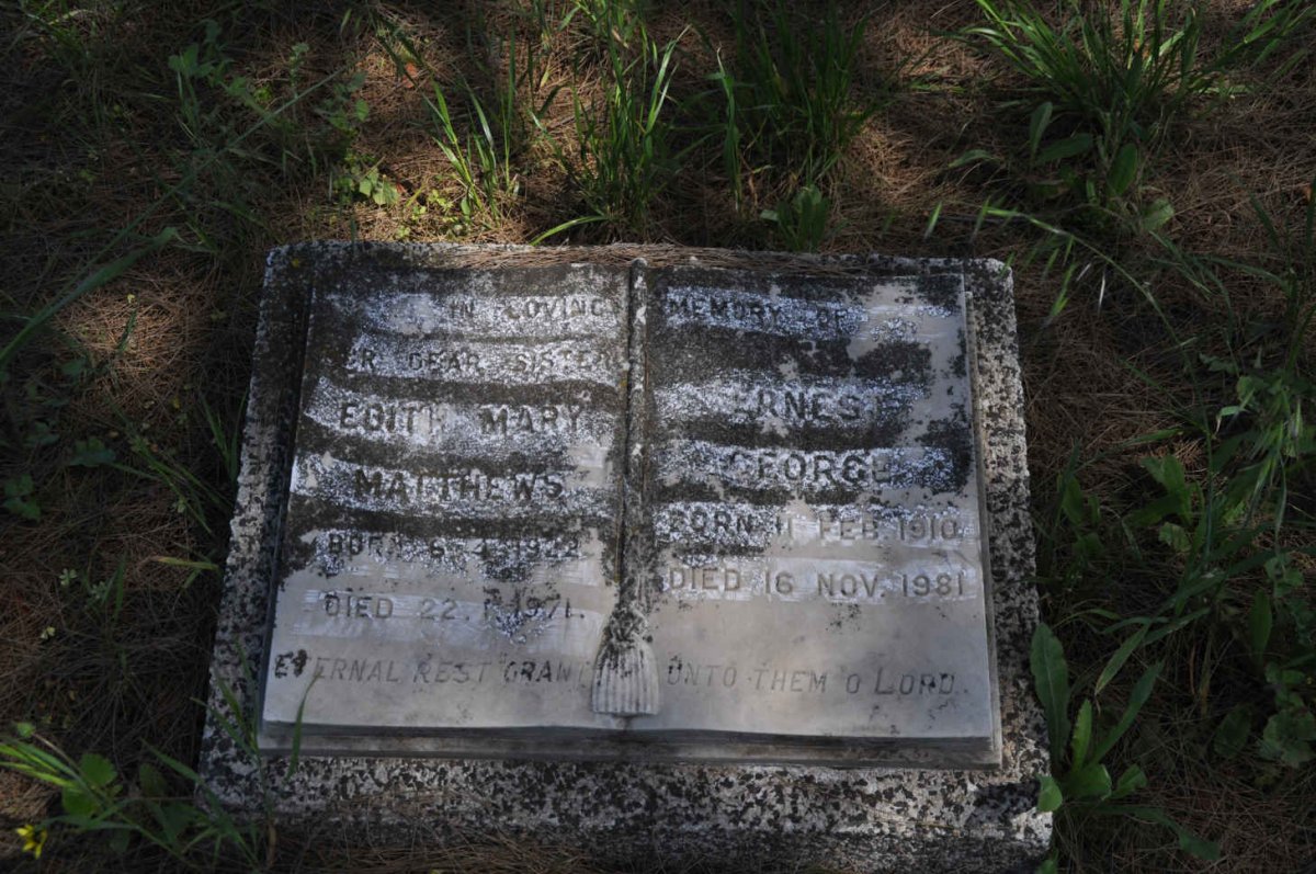 MATTHEWS Edith Mary 1922-1971 :: GEORGE Ernest 1910-1981