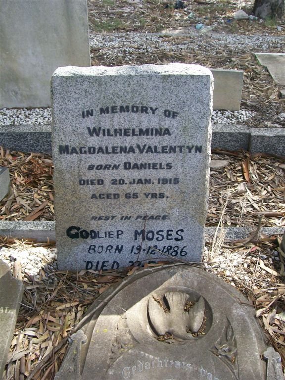 MOSES Godliep 1886- :: VALENTYN Wilhelmina Magdalena nee DANIELS -1915