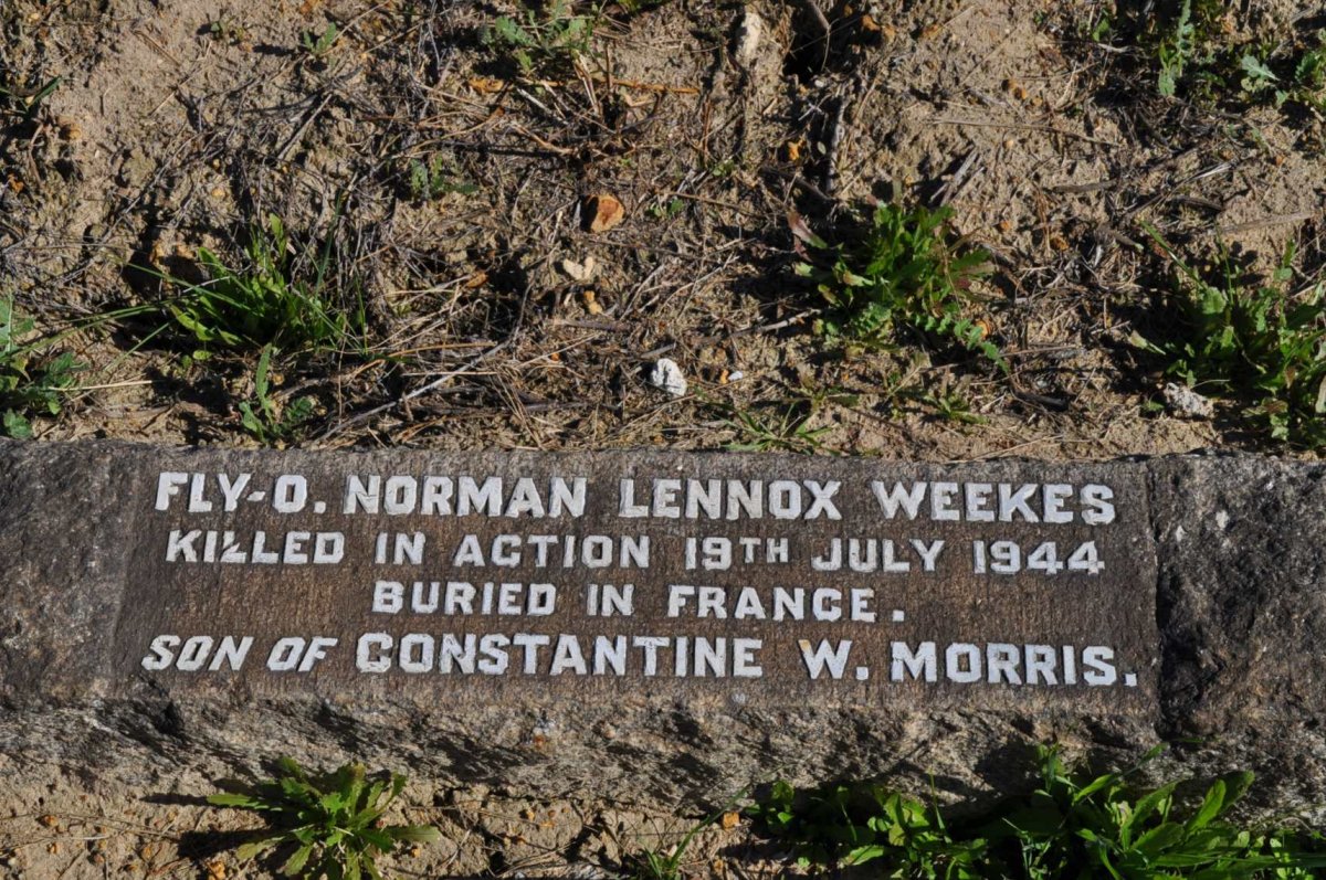 MORRIS Norman Lennox Weekes -1944