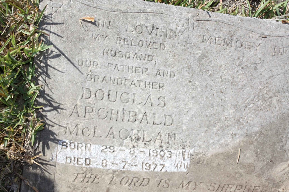 MCLACHLAN Douglas Archibald 1903-1977