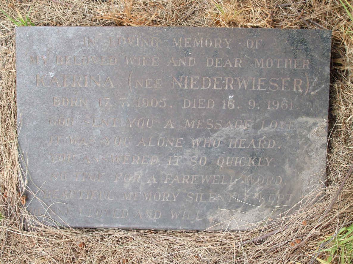 McINTYRE Katrina nee NIEDERWIESER 1905-1961