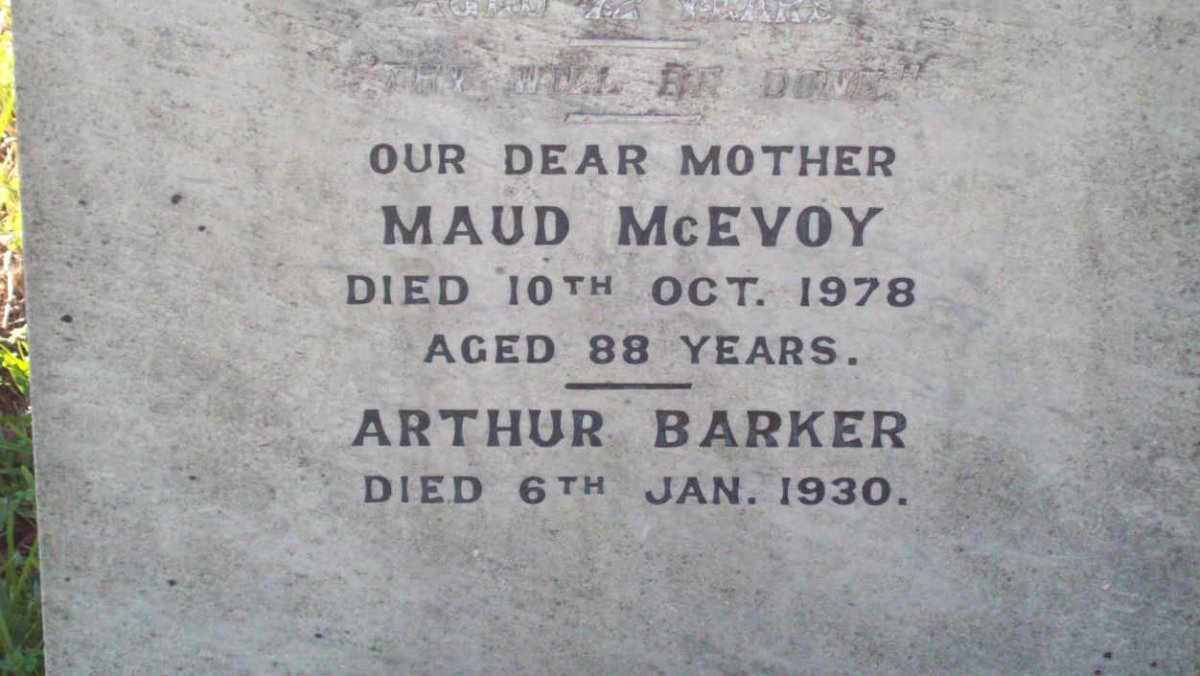 MCEVOY Maud -1978 :: BARKER Arthur -1930
