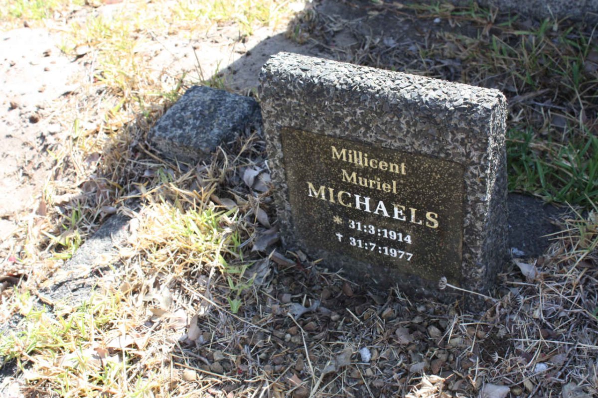 MICHEALS Millicent Muriel 1914-1977