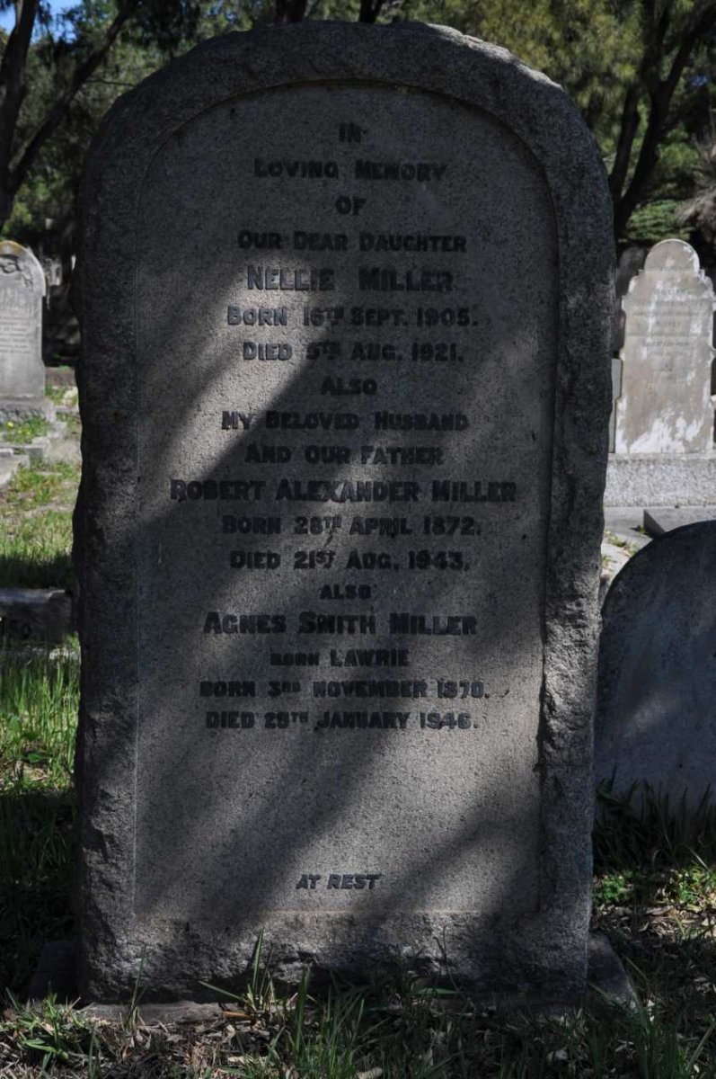 MILLER Robert Alexander 1872-1943 &amp; Agnes Smith LAWRIE 1870-1946 :: MILLER Nellie 1905-1921