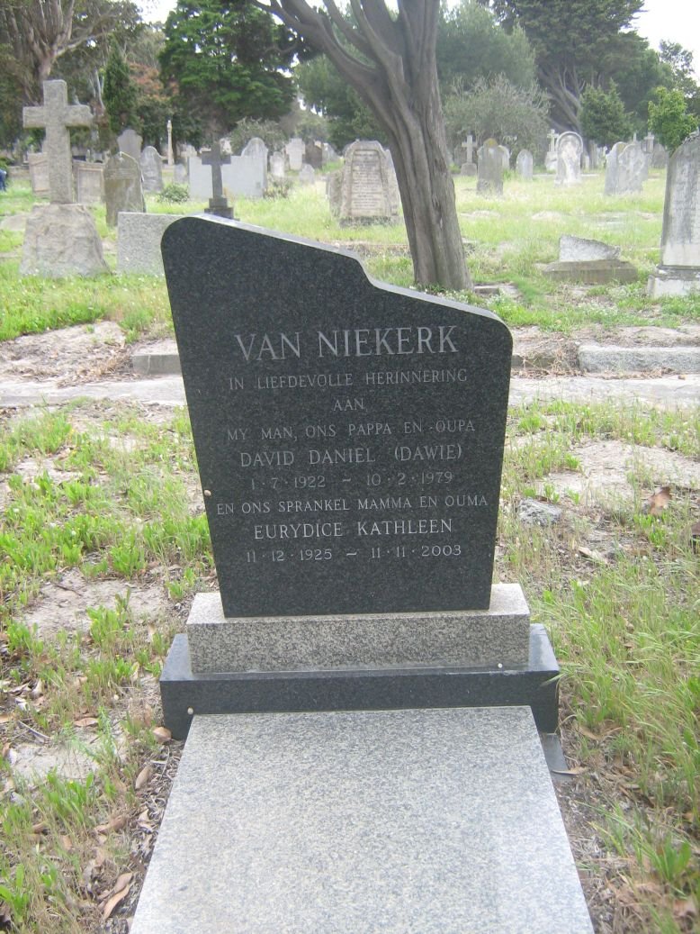 NIEKERK David Daniel, van 1922-1979 &amp; Eurydice Kathleen 1925-2003