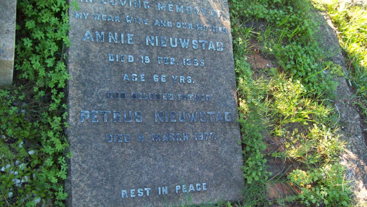 NIEUWSTAD Petrus -1977 &amp; Annie -1965