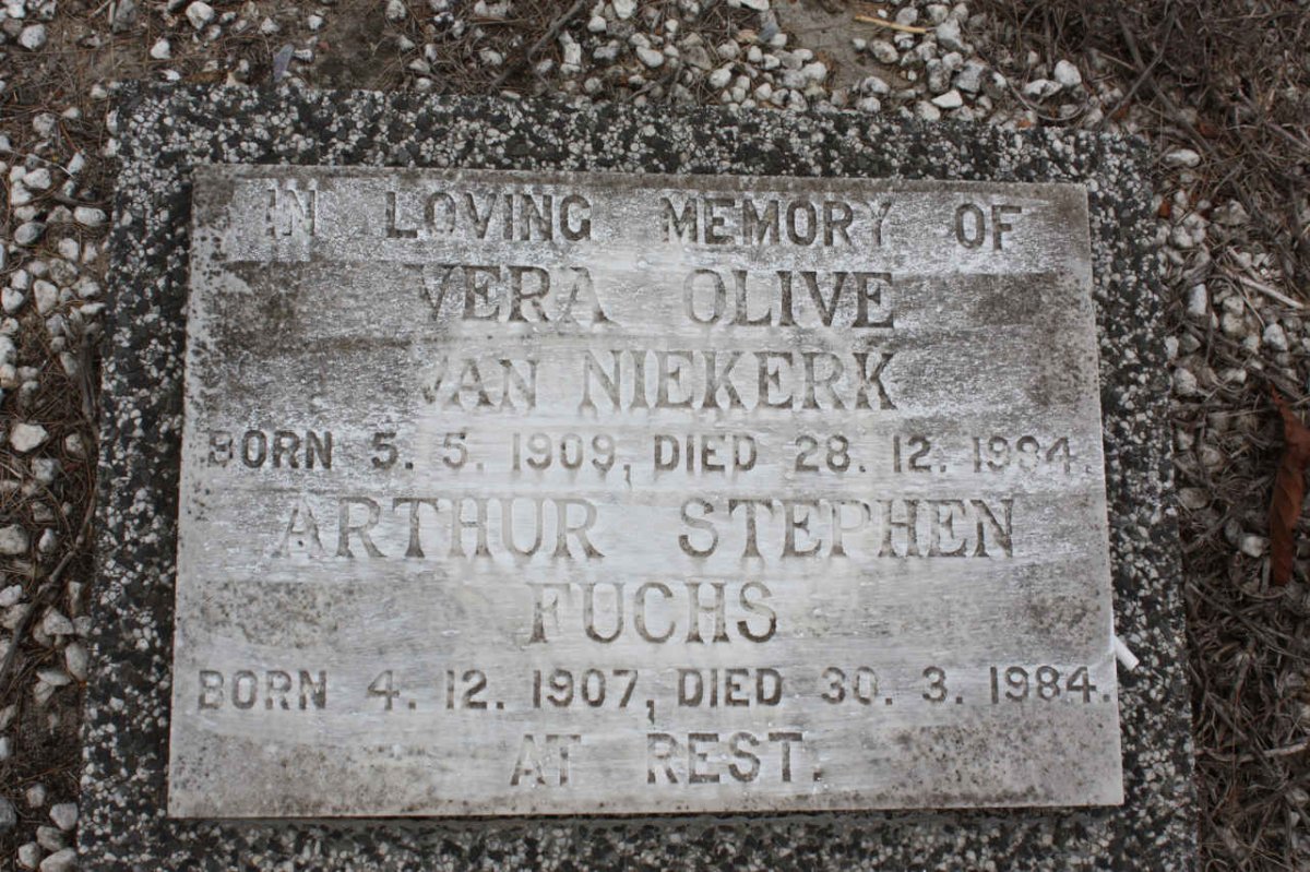 NIEKERK Vera Olive, van 1909-1994 :: FUCHS Arthur Stephen 1907-1984