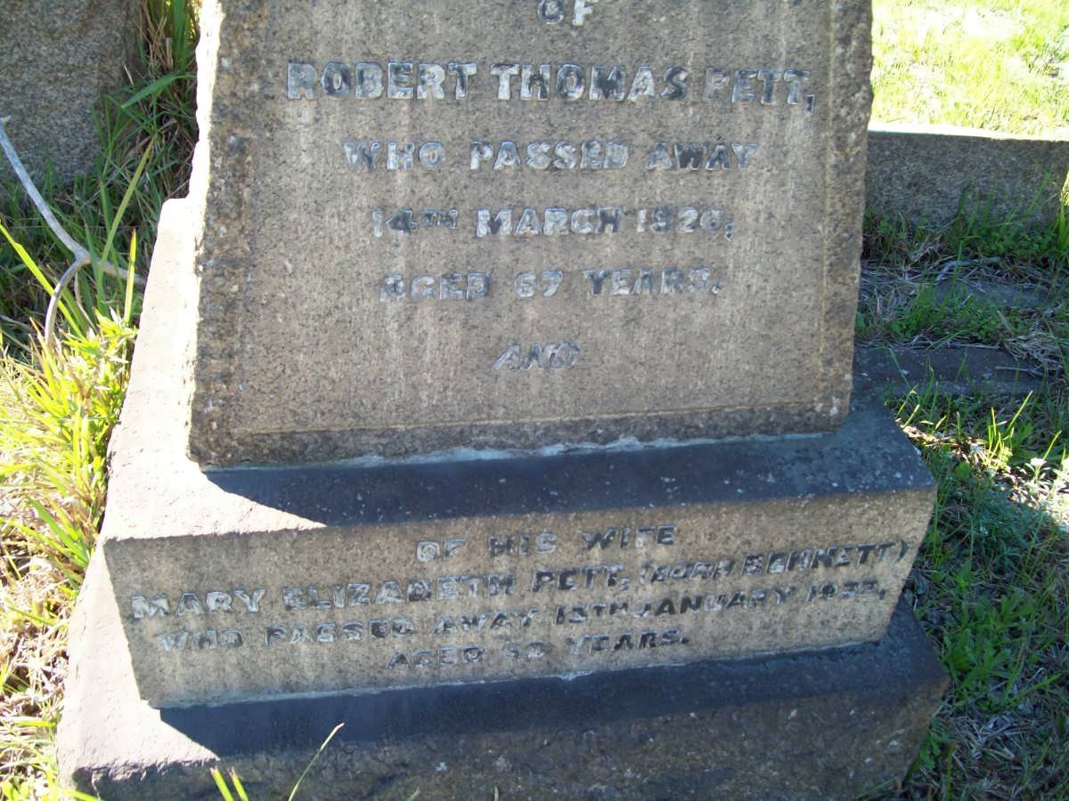 PETZ Robert Thomas -1920 &amp; Mary Elizabeth FENNETT -1933