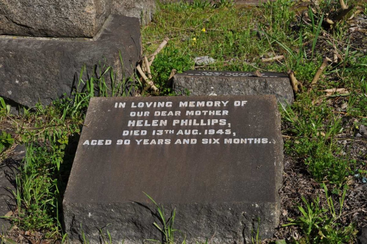 PHILLIPS Helen -1945