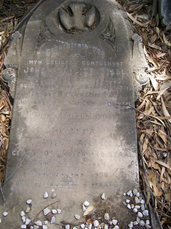STAAL Johan Godlieb 1826-1911 :: ALBERTYN Johanna Elizabeth  formerly STAAL nee DE VOS 1863-1936
