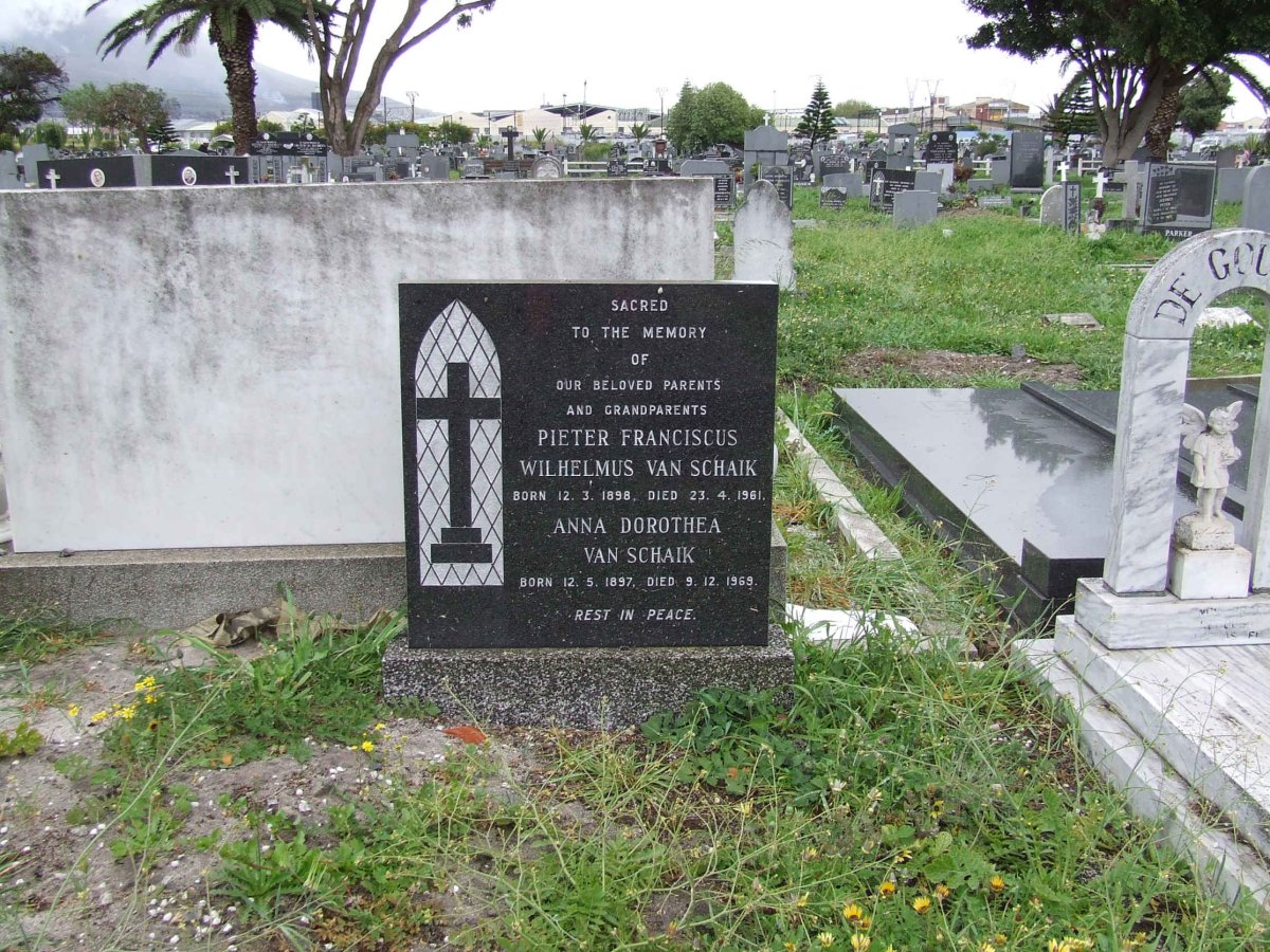 SCHAIK Pieter Franciscus Wilhelmus, van 1898-1961 &amp; Anna Dorothea 1897-1969