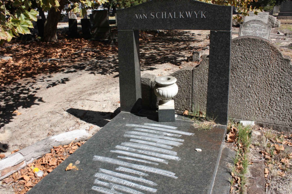 SCHALKWYK Nicolaas, van -1961 &amp; W.S. GROENEWALD -1978 :: SCHALKWYK Nicotjie, van -1922