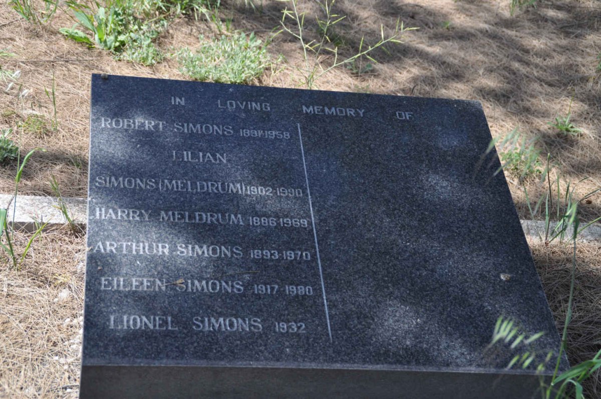SIMONS Robert 1891-1958 &amp; Lilian MELDRUM 1902-1990