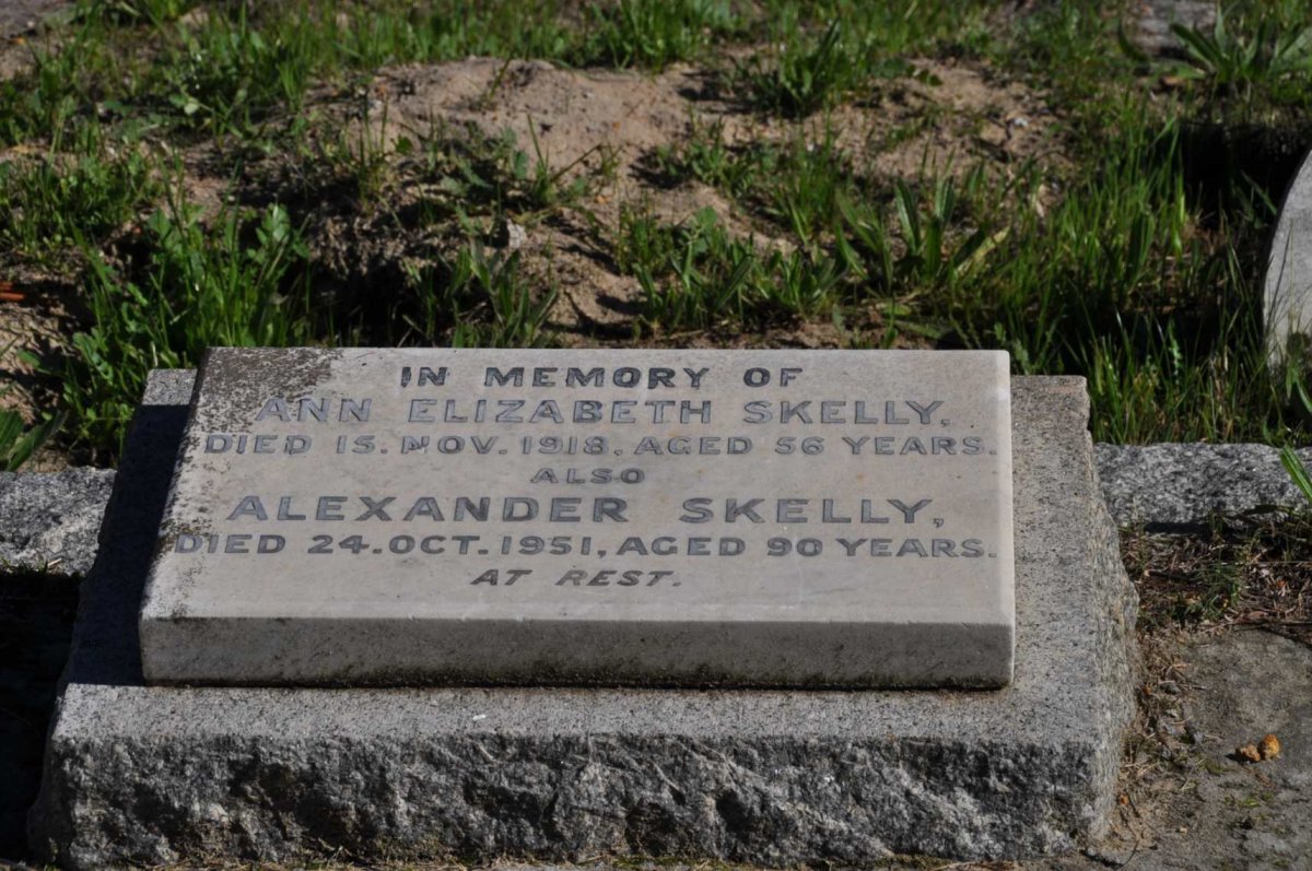 SKELLY Alexander -1951 &amp; Ann Elizabeth -1918