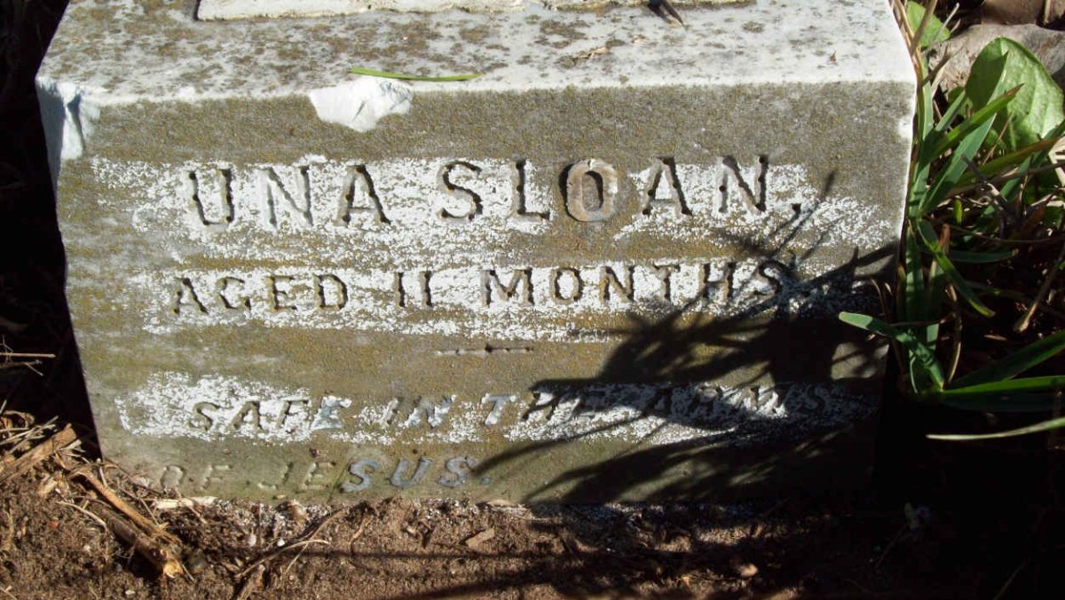 SLOAN Una 