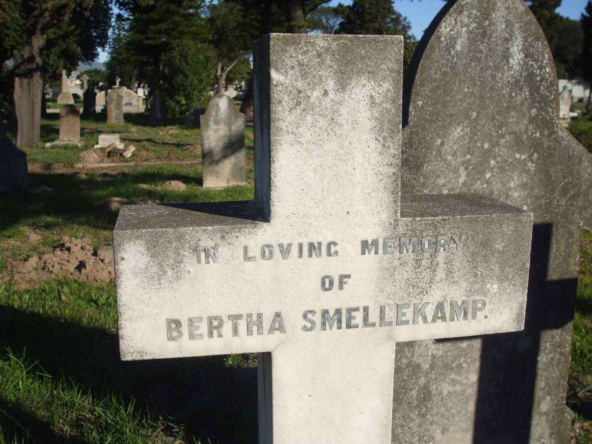 SMELLEKAMP Bertha 