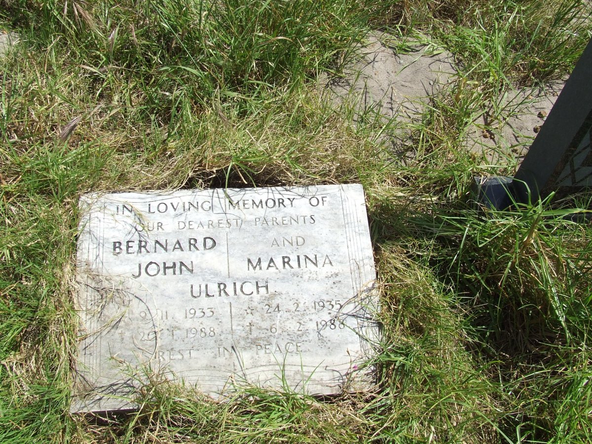 ULRICH Bernard John 1933-1988 &amp; Marina 1935-1988