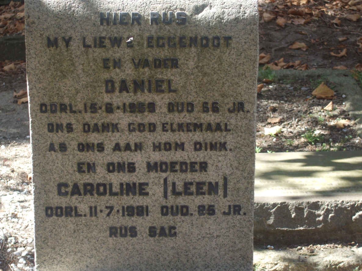 VILJOEN Daniel -1959 &amp; Caroline -1981