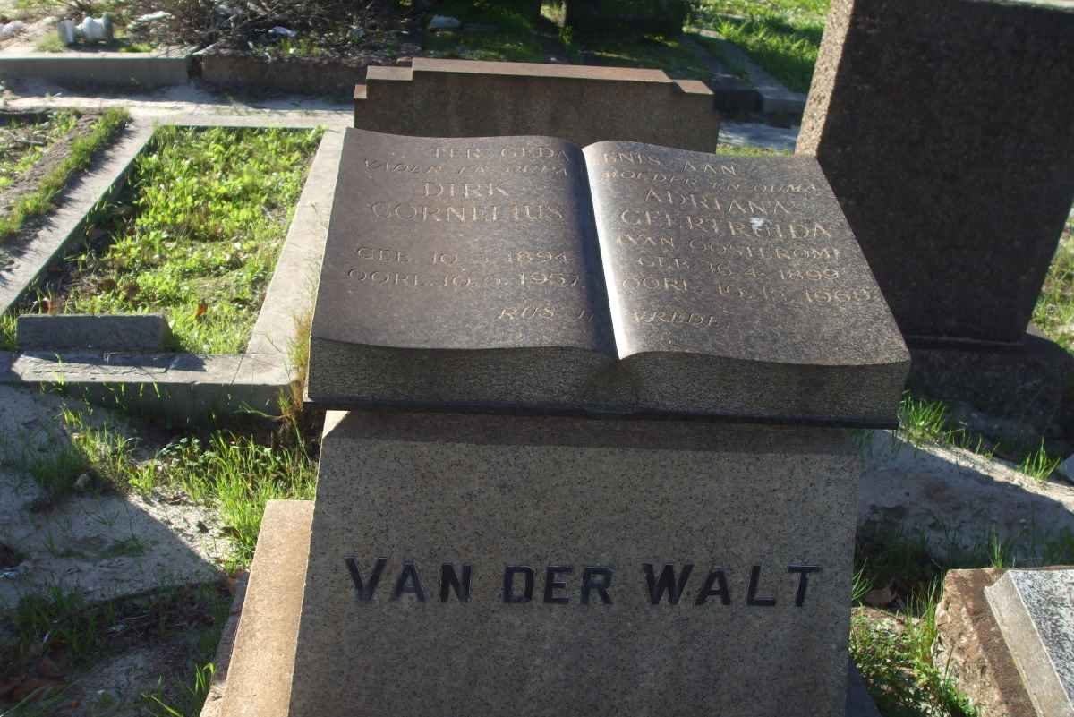 WALT Dirk Cornelius, van der 1894-1957 &amp; Adrianna Gertruida OOSTEROM 1899-1968