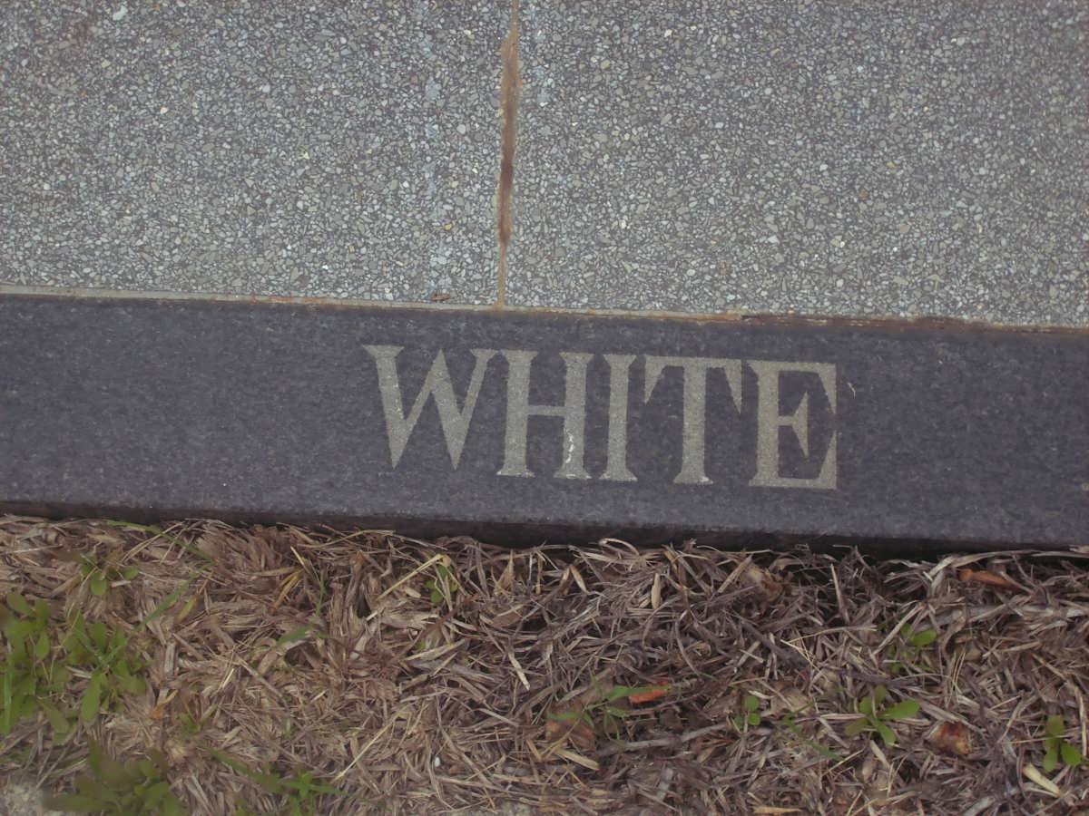 WHITE Leslie 1921-1990