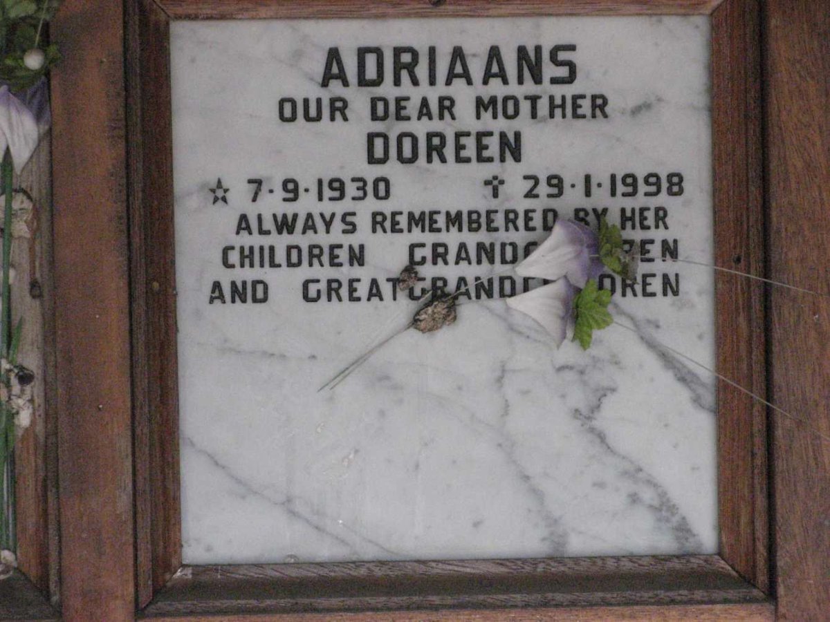 ADRIAANS Doreen 1930-1998