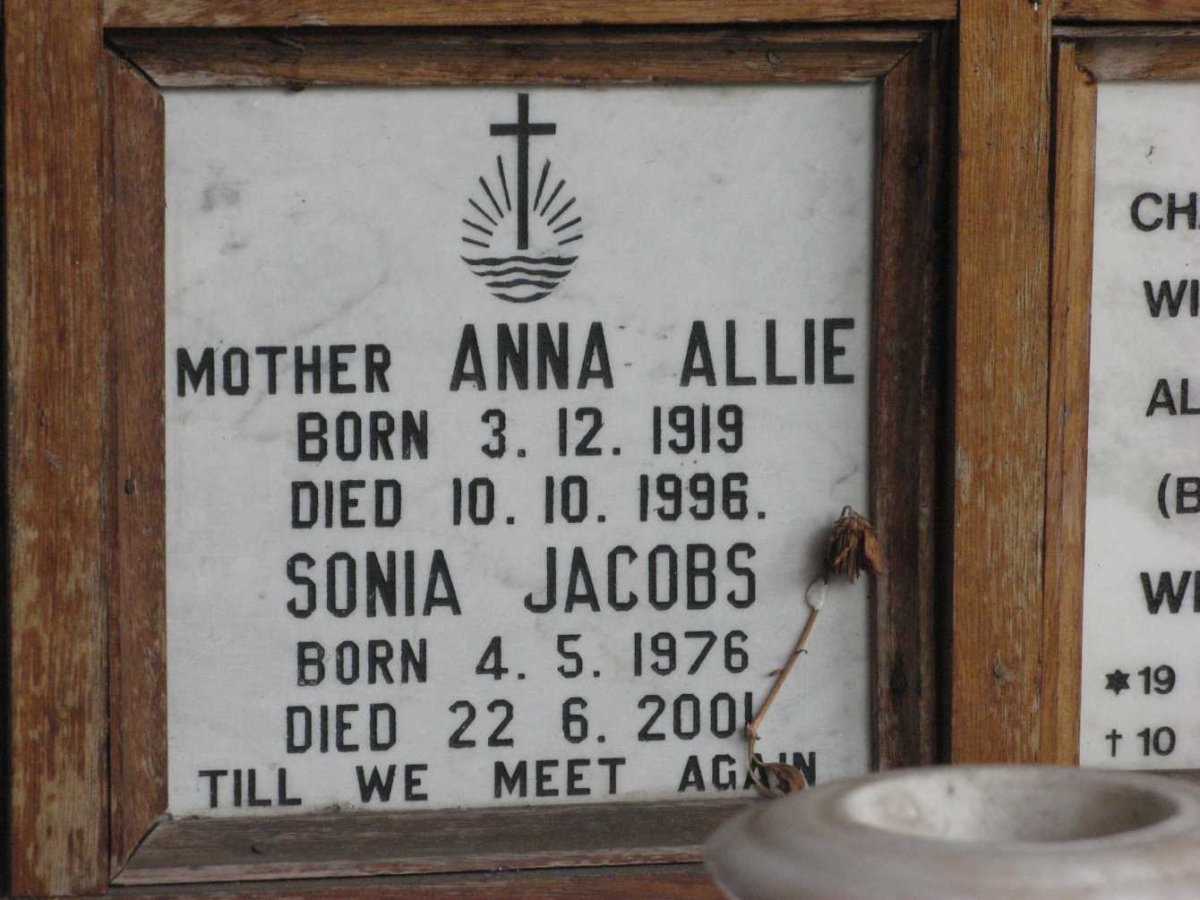 ALLIE Anna 1919-1996 :: JACOBS Sonia 1976-2001