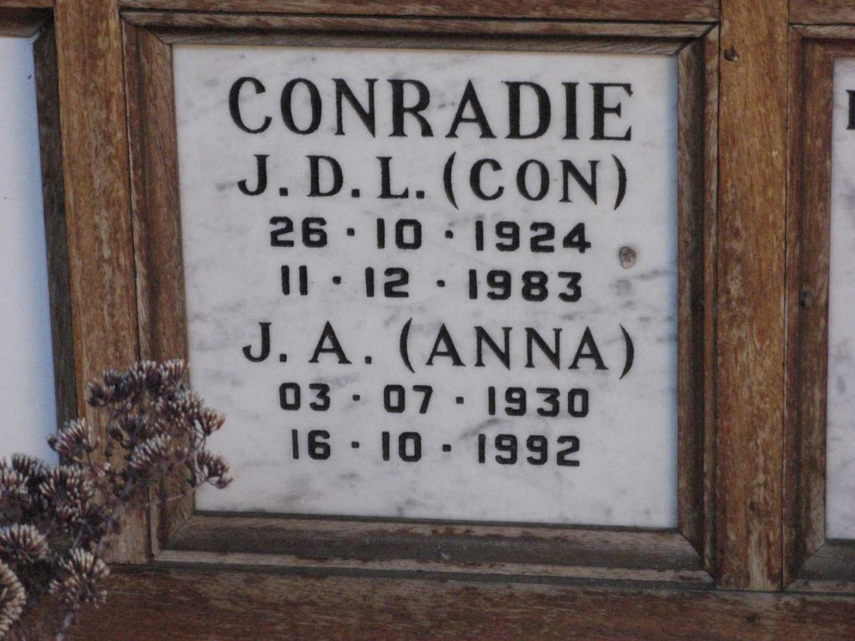 CONRADIE J.D.L. 1924-1983 &amp; J.A. 1930-1992