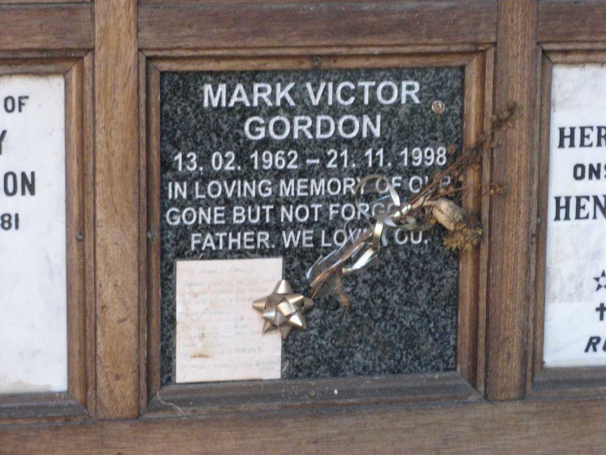 GORDON Mark Victor 1962-1998