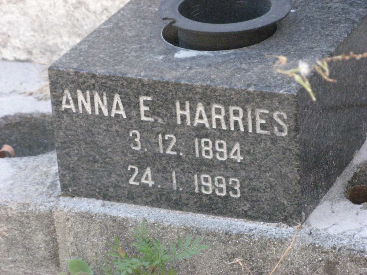 HARRIES Anna E. 1894-1993
