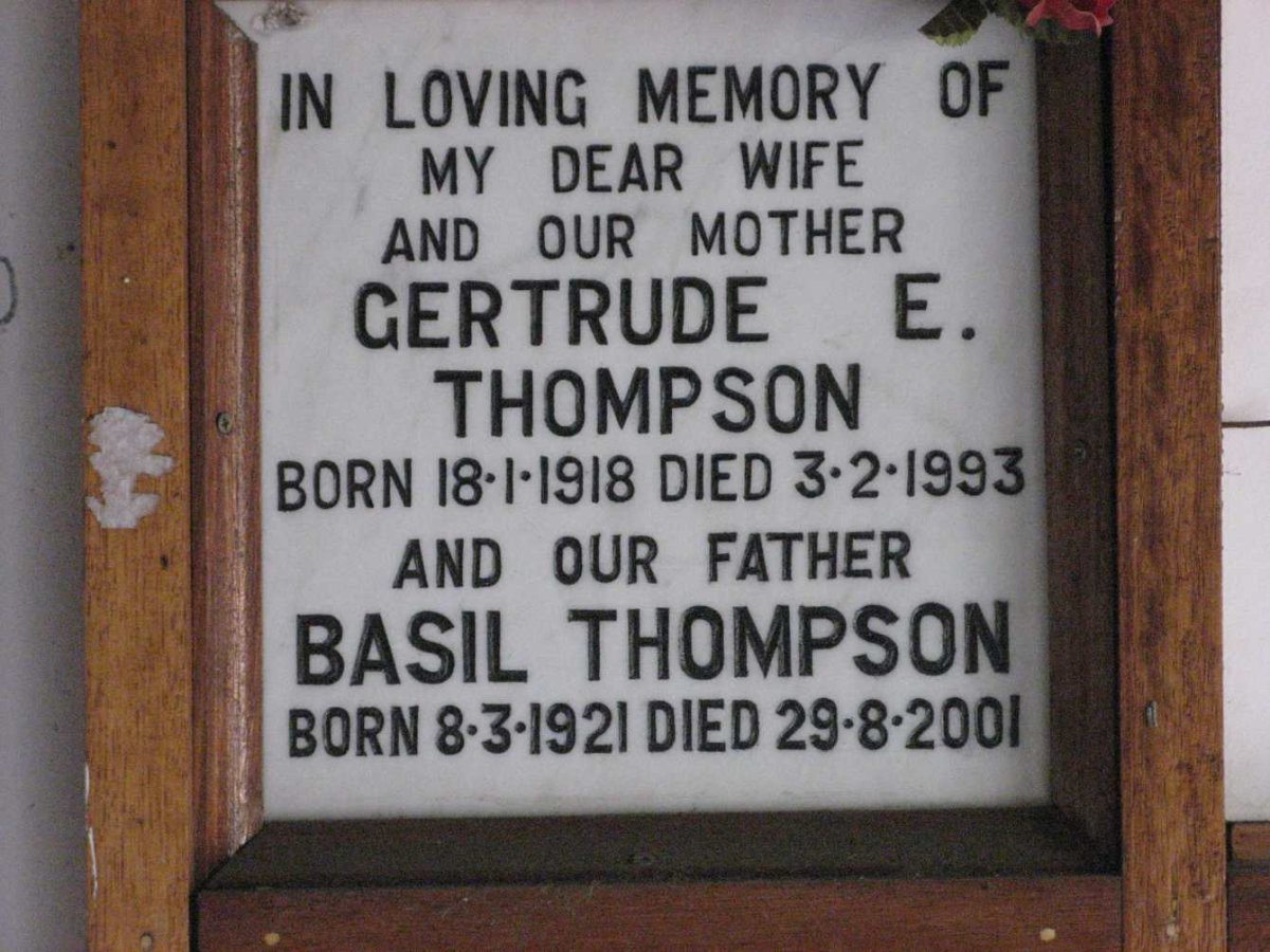 THOMPSON Basil 1921-2001 &amp; Gertrude E. 1918-1993