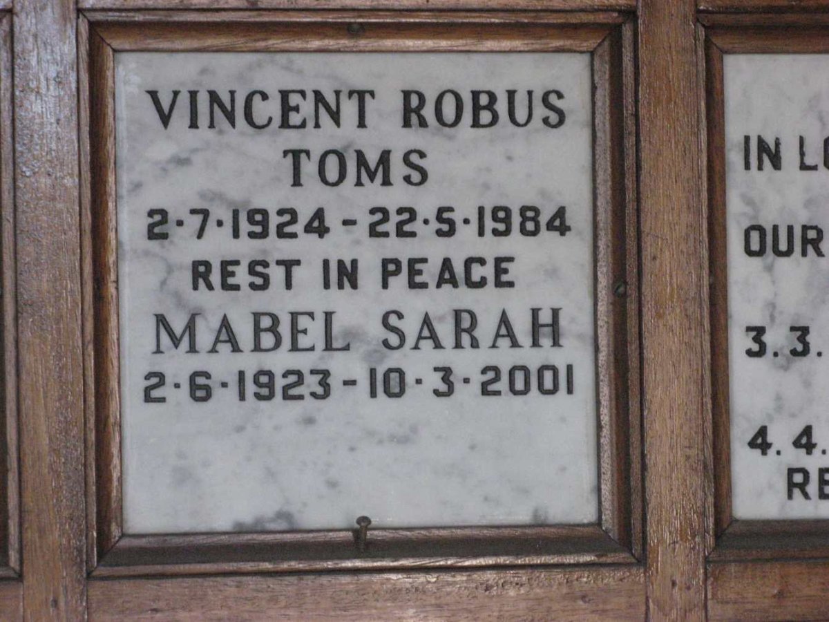 TOMS Vincent Robus 1924-1984 &amp; Mabel Sarah 1923-2001