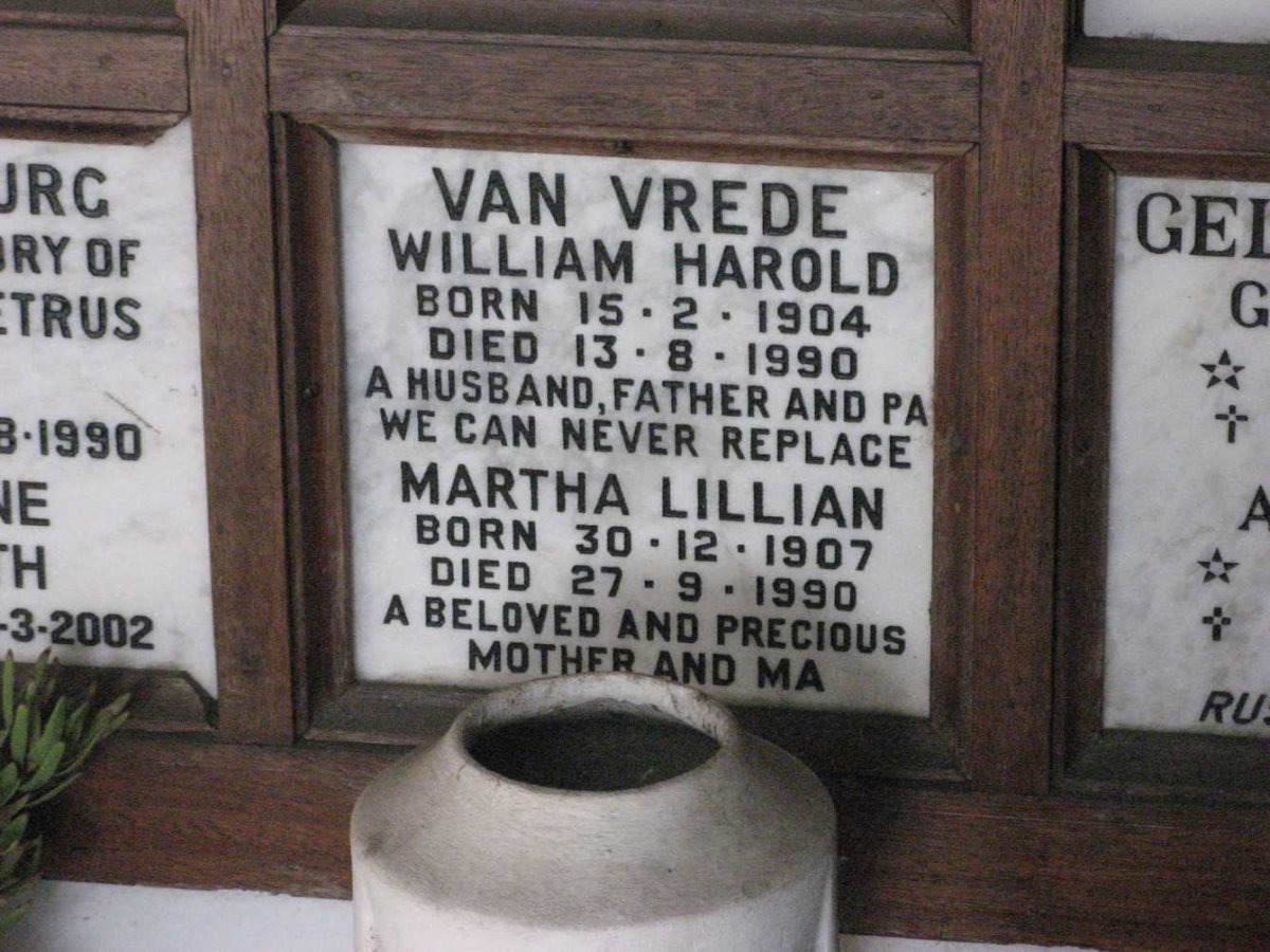 VREDE William Harold, van 1904-1990 &amp; Martha Lillian 1907-1990