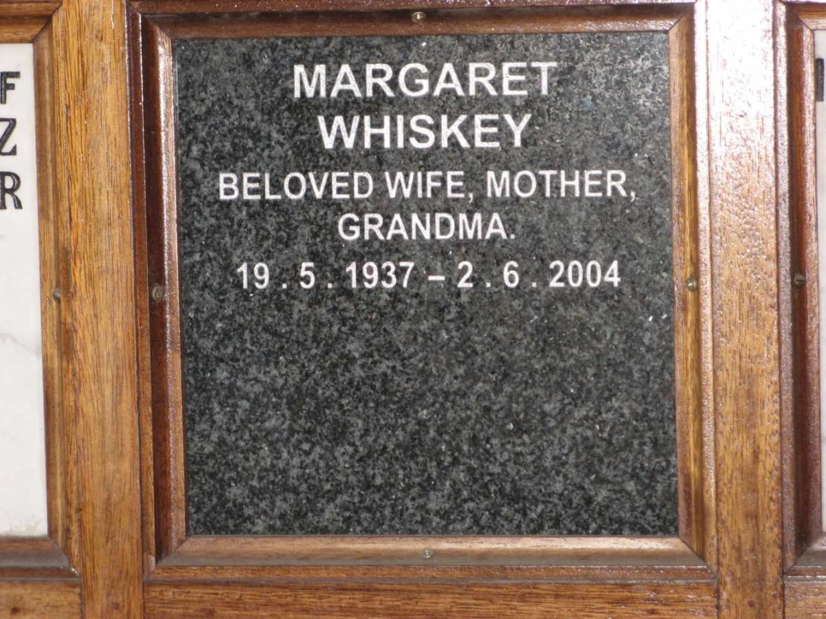 WHISKEY Margaret 1937-2004