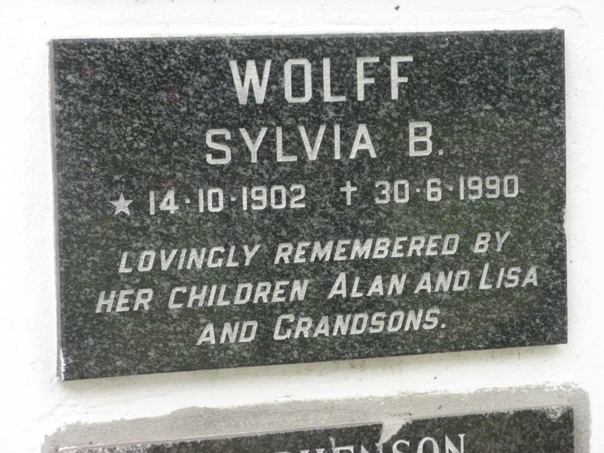 WOLFF Sylvia B. 1902-1990