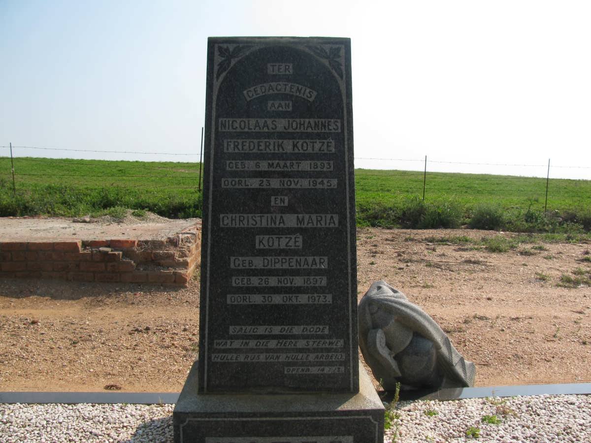 KOTZE Nicolaas Johannes Frederik 1893-1945 &amp; Christina Maria DIPPENAAR 1897-1973