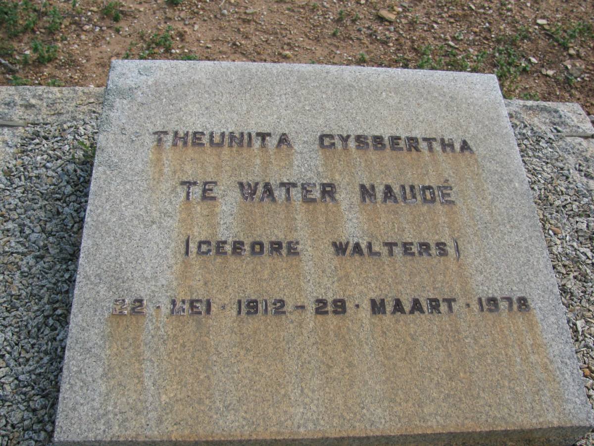 NAUDE Theunita Gysbertha, te Water nee WALTERS 1912-1978