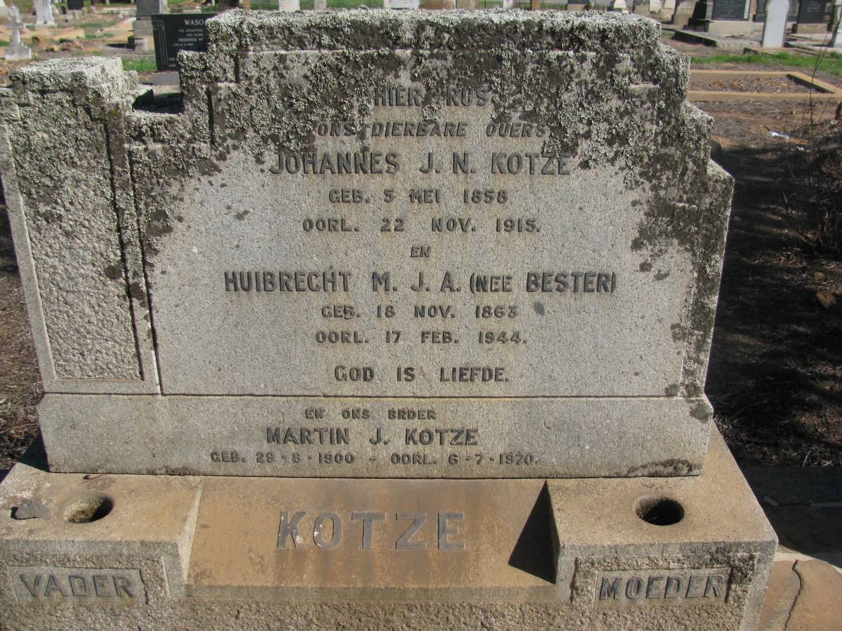 KOTZE Johannes Jacobus Nicolaas 1858-1915 &amp; Huibrecht Maria Johanna Aletta BESTER 1863-1944 :: BESTER Martin J. 1900-1970
