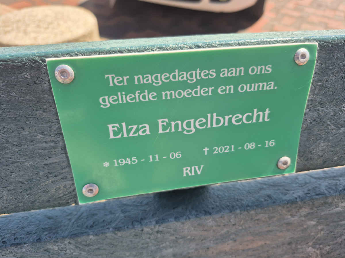ENGELBRECHT Elza 1945-2021